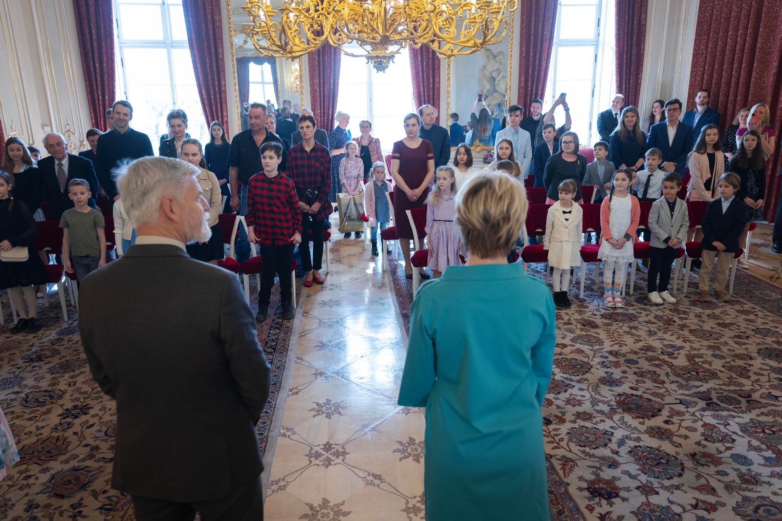 Prezidentský pár přivítal děti na Pražském hradě