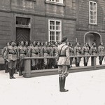Hradní stráž na I. nádvoří Pražského hradu v roce 1929