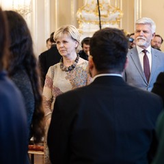Setkání s romskými studenty a vládní zmocněnkyní u příležitosti Mezinárodního dne Romů