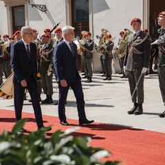 Příjezd do Hofburgu, přivítání s vojenskými poctami  (Alexander Van der Bellen, prezident Rakouské republiky a paní Doris Schmidauer), návštěva Rakouska 1.6.2023 foto: Tomáš Fongus