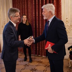 Prezident republiky přijal předsedu Senátu a senátory 