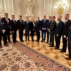 Prezident republiky přijal předsedu Senátu a senátory 