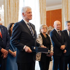 Prezident republiky udělil Billu Clintonovi řád T.G.M. I. třídy