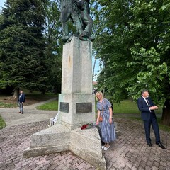 Návštěva Chorvatské republiky, Památník padlým bojovníkům ve 2. světové válce s bystou velitelů 1. československé brigády Jana Žižky z Trocnova, Daruvar, 27.5.2024, foto: archiv KPR