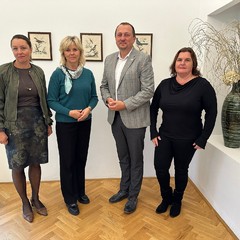 Manželka prezidenta republiky se setkala se zástupci potravinové, nábytkové a oděvní banky