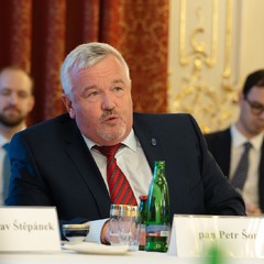 Prezident republiky a paní Eva Pavlová uspořádali kulatý stůl na téma nedostatku lékařů v regionech, Pražský hrad, 20.11.2024, foto: Tomáš Fongus