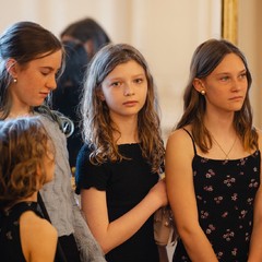 Setkání s dětmi z dětských domovů a s tvůrci projektu Amerikánka a Snowflakes, Pražský hrad, 19.5.2025, foto: Tomáš Fongus