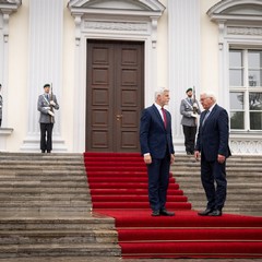 Prezident republiky společně se Steinmeierem v Berlíně ocenili česko-německé studenty