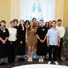 Setkání prezidenta republiky a paní Evy Pavlové s mladými aktivními občany z regionů, zámek Lány, 15.7.2025, foto: Zuzana Bönisch
