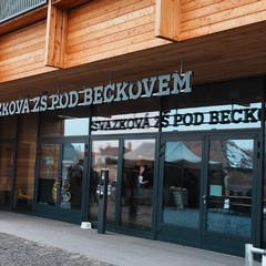 Otevření základní školy Pod Beckovem, Bašť, 29.11.2025, foto: FB hejtmanka Petra Pecková, Středočeský kraj