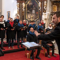Adventní koncert v lánském kostele, kostel Nejsvětějšího Jména Ježíš v Lánech, 6.12.2025,  foto: Pražský filharmonický sbor - Petr Kadlec