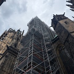 Sochaři a restaurátoři pracují na více než 650 let staré části katedrály sv. Víta, Václava a Vojtěcha na Pražském hradě