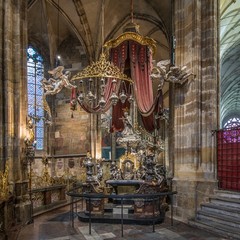 Katedrála sv. Víta - náhrobek sv. Jana Nepomuckého